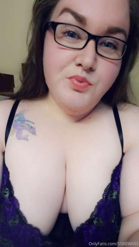 Feeling Naughty... Which Pic do You Like Better?
Left or Rig..
