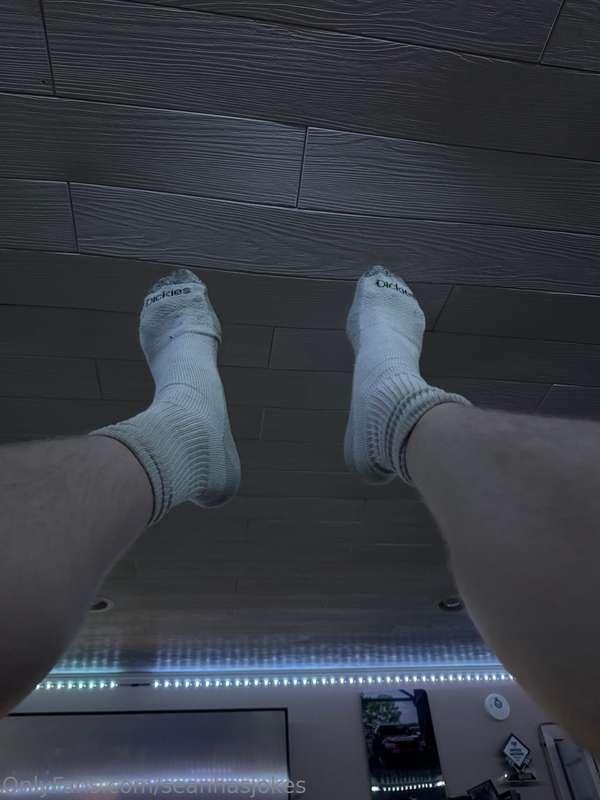 Happy New Year everyone!🎊🎆🧦