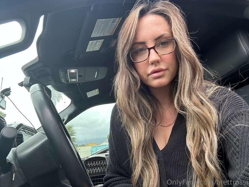 My alter ego - this is my undercover look Did it work? 🤣  To..