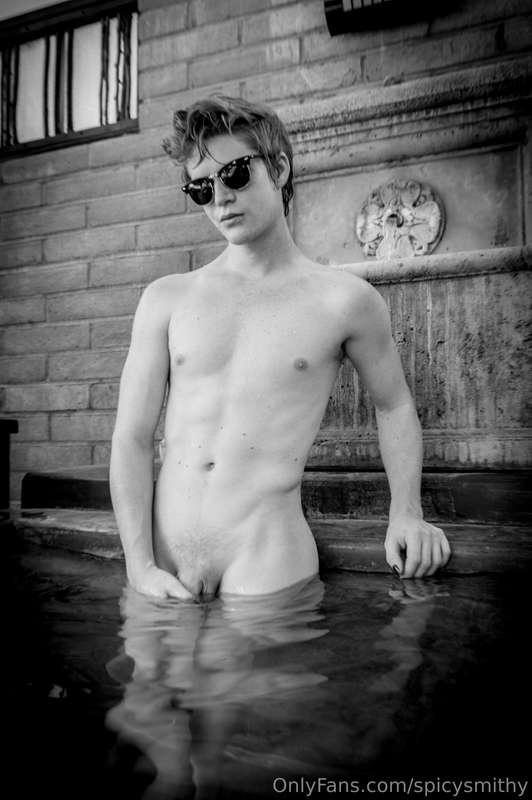 How do we like black and white nudes? 