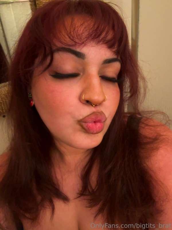 bigtits_brat image #0