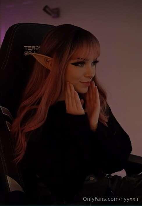 BACK TO BACK PIXIE NYXI STREAMS uwu October is going to be f..