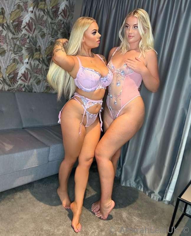 Mine & @ElsaThora cute lingerie 💓