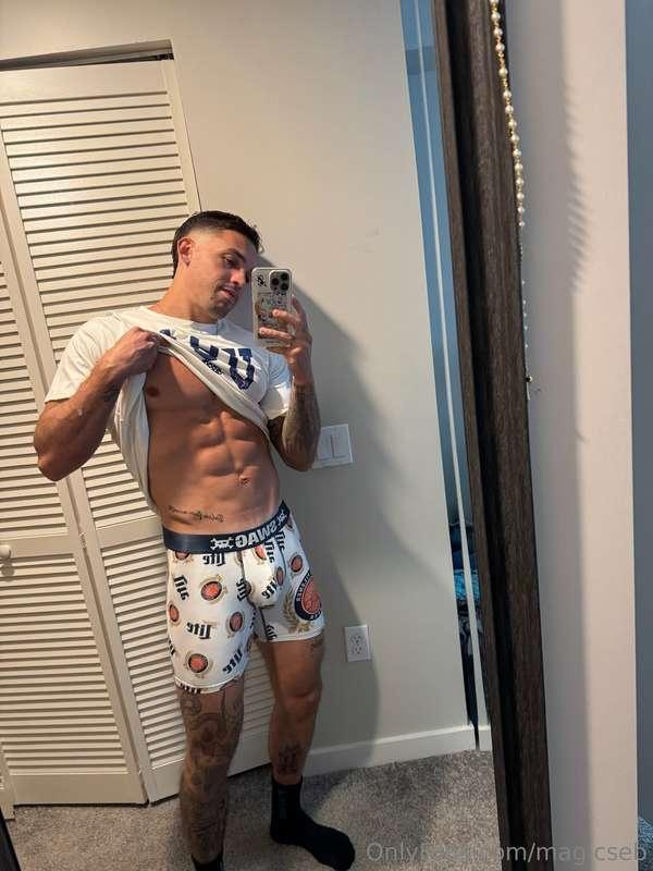 Happy 4th!! New content in your DMs 🇺🇸
