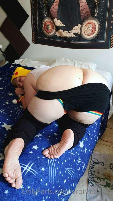 thecurvyprince image #0
