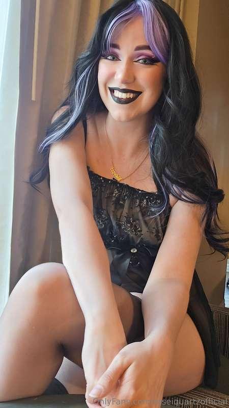 roseiquartzofficial image #0