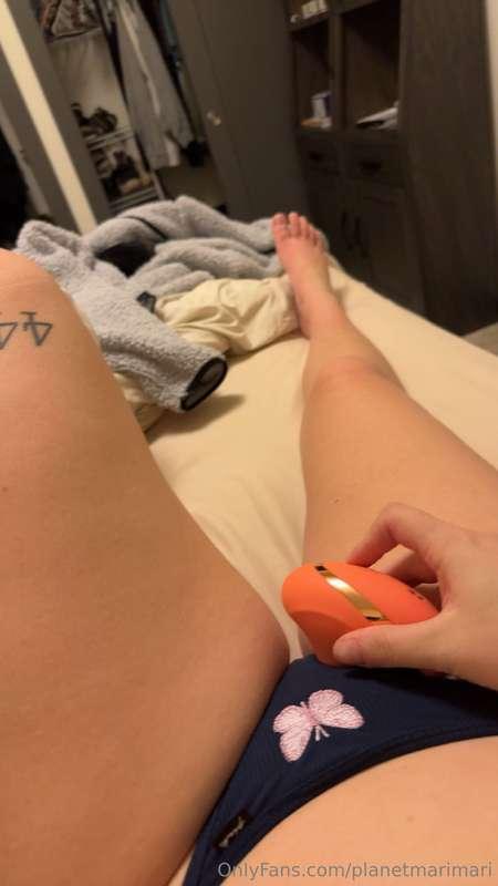 Sexting sessions available 😚😚