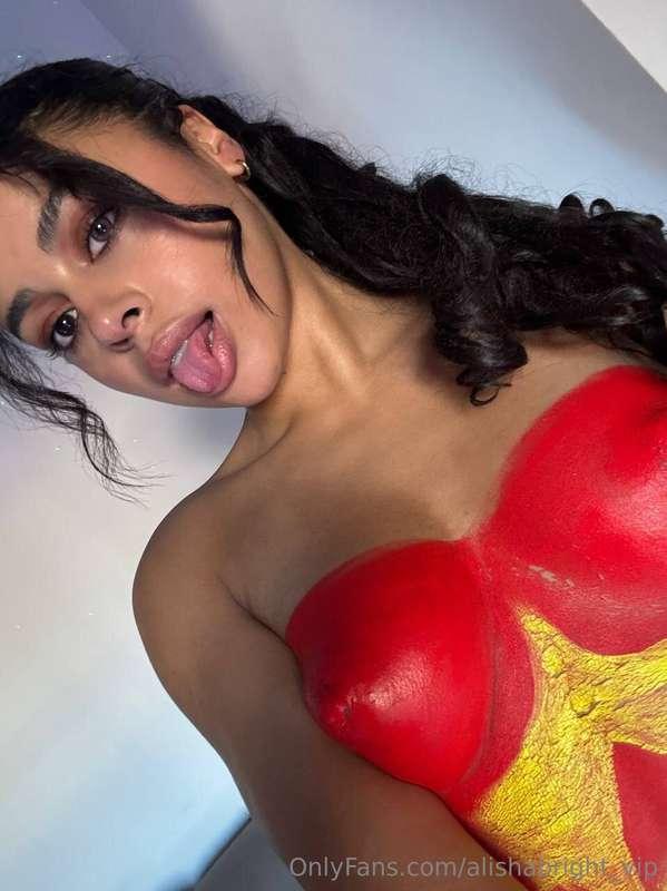 Like body painting😈 What about you ?💦 Tell me what kind of p..