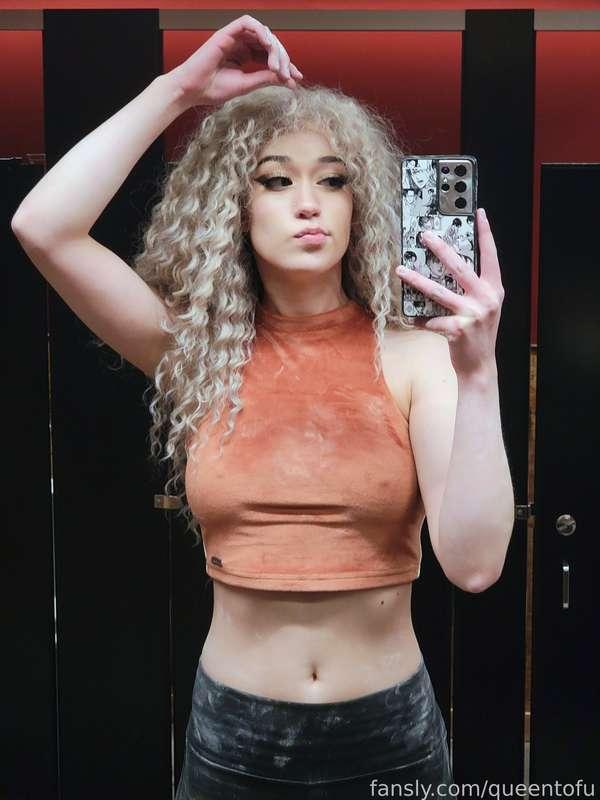 queentofu image #0