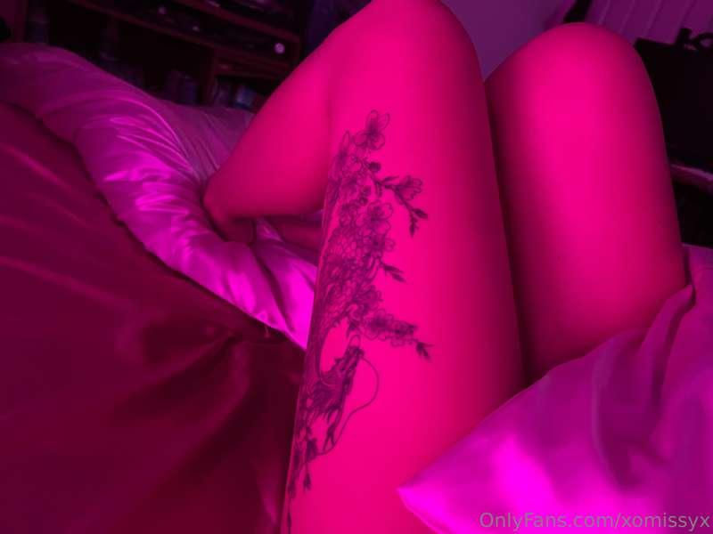Now imagine the tat + my 🍑 ? Tip me $30 and you’ll get a sur..