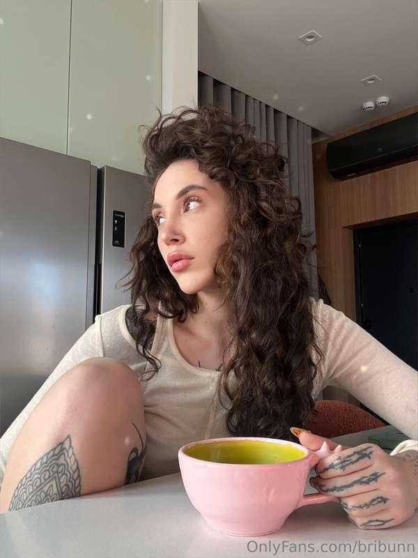A little coffee, some pasta (yes, in the morning 😏), and tha..