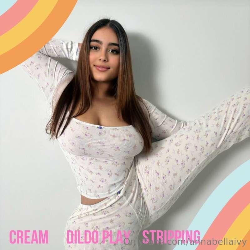 𝗛𝗢𝗠𝗘 𝗔𝗟𝗢𝗡𝗘 🤫No one to stop me from moaning loud while I 𝙛𝙪𝙘𝙠..