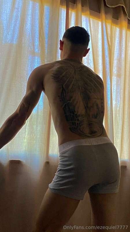 I want to see 3 photos of my cock. Unlock this post :-)