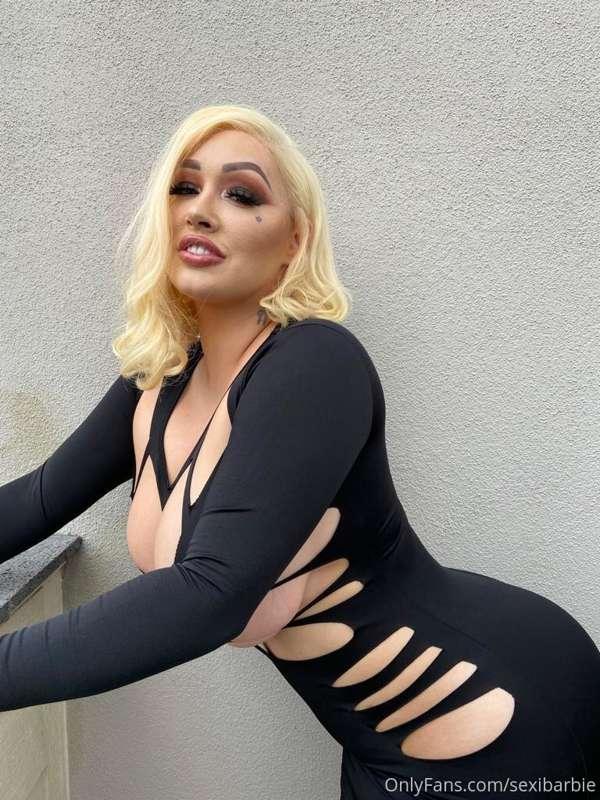 It’s Saturday night! 🖤 Let’s get freaky 😈