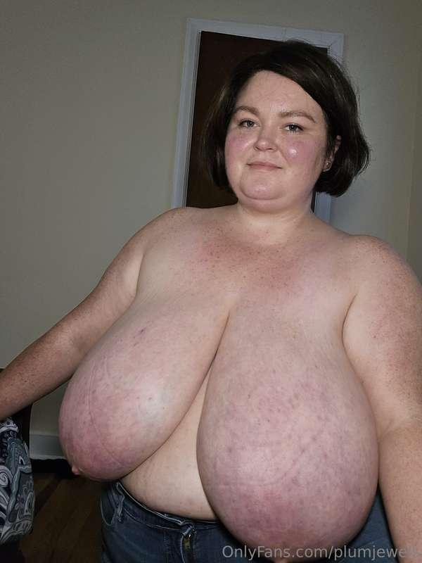 Rosy cheeks and fat titties