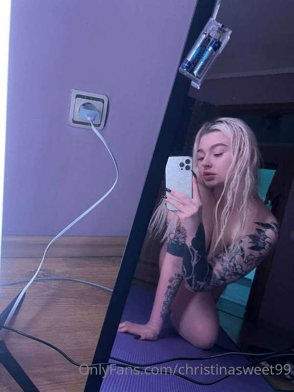 mmm🤤baby how about fucking me in front of the mirror?😈