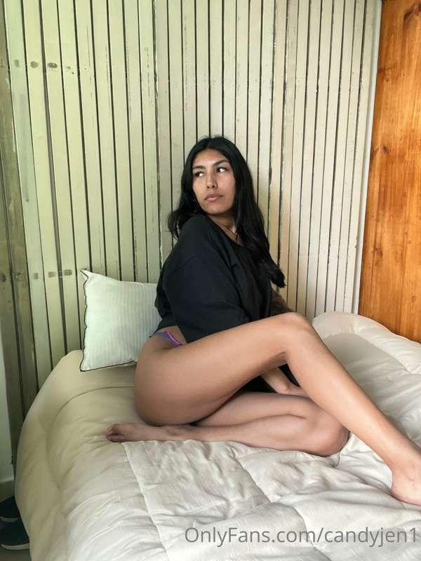 I'm horny right now, baby, do you want to have some naughty ..