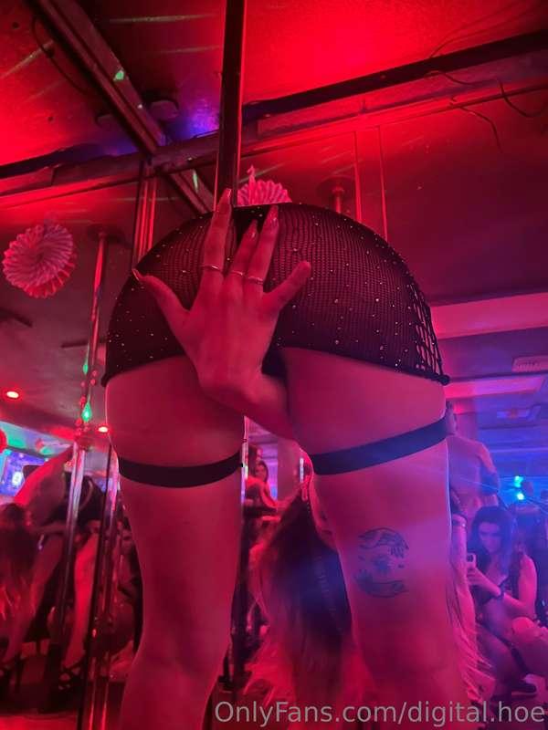 Goodnight baby xoxo 💋 wish u had all this tonight huh? 😏🥵