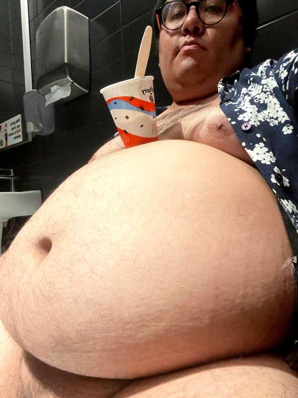 DanyHog fatter than ever NSFW