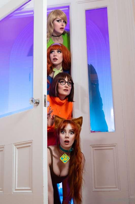 HAPPY HALLOWEEN it's that time of year again!!! 👻 I love Hal..