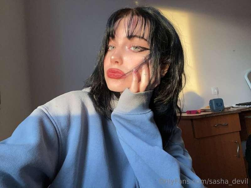 It's very cold at home today ❄️
Brrrrr
I wish I could get wa..