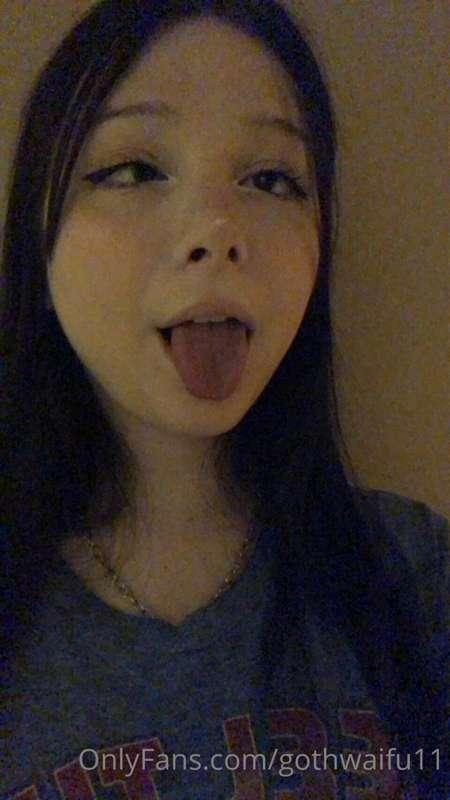 I want your cum on my face