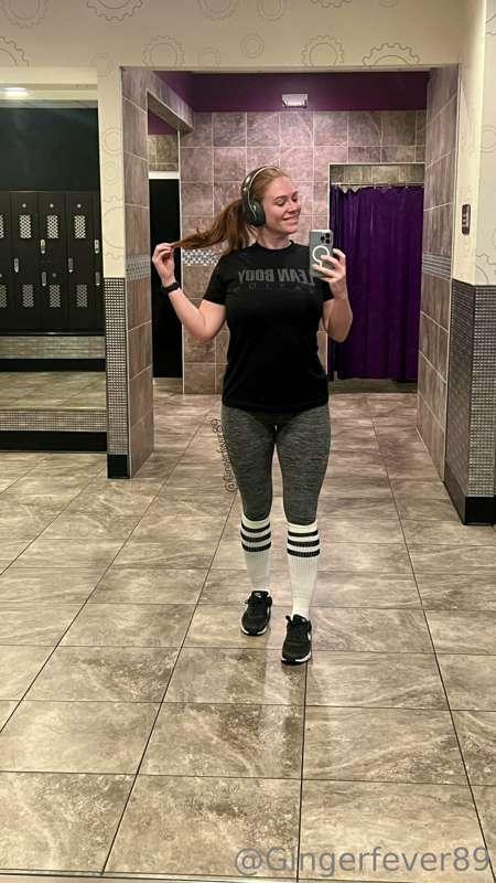 Leg day! 🦵🏋️‍♀️

 It was a tough one this week after being s..