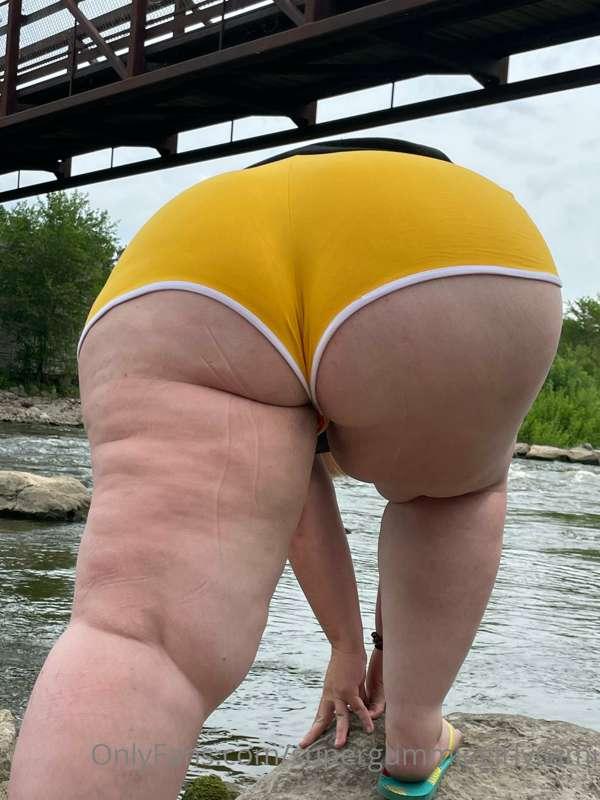 Todays river walk!!! Soooooo pretty! ♥️♥️♥️♥️♥️ Me a good ri..