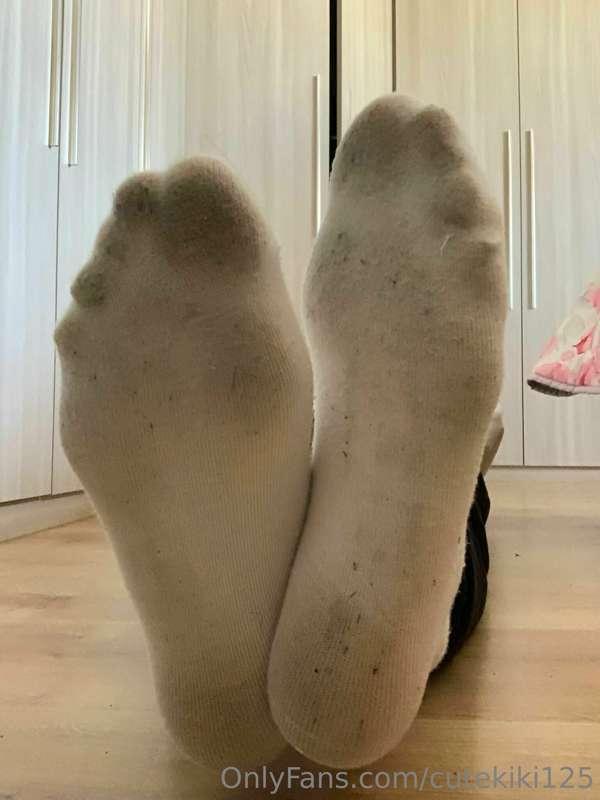Do you like my dirty socks?💦😏