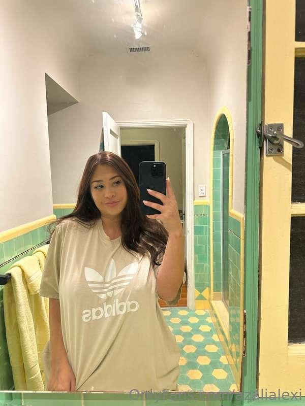 who wants to cum cuddle?😘