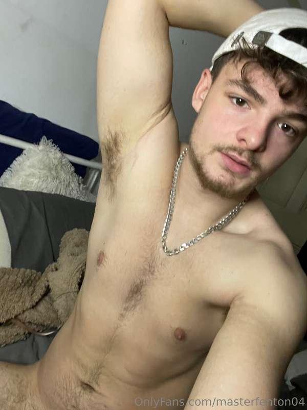 Who is up and horny for there master 😈