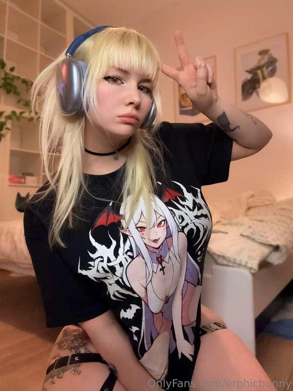 I love this shirt right now! Unless you want it off.....DM M..