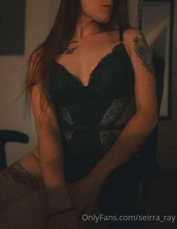 I miss this sexy green set 😉 if only I had a new one that I ..