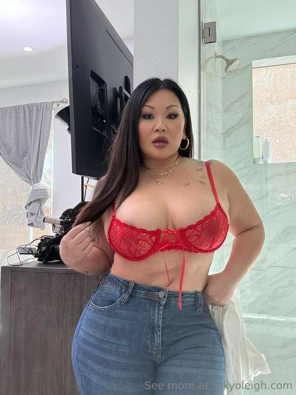 Ready to please you😈
