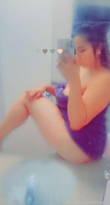 Steamy hot showers are my favorite 🥵 you want the towel off ..