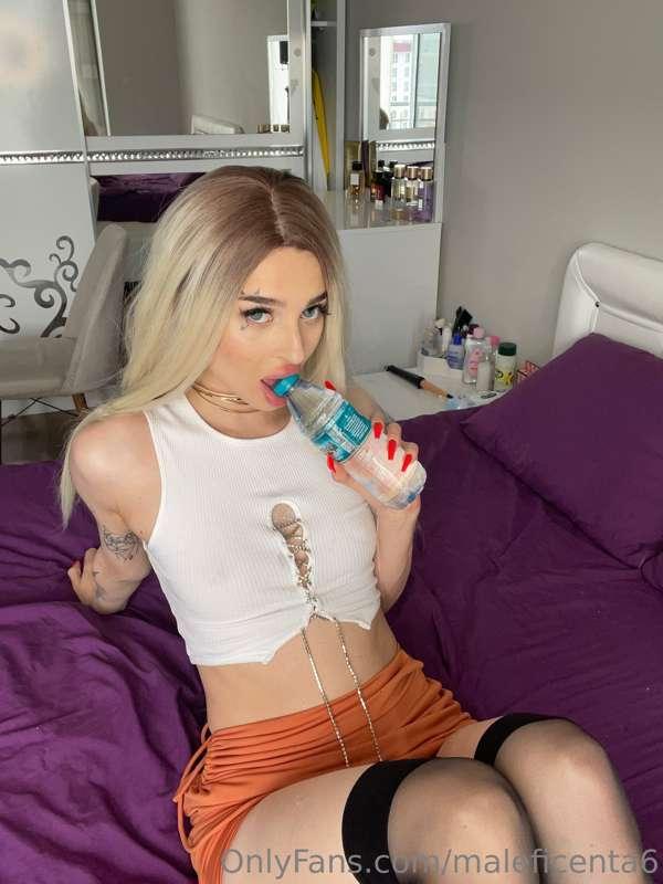 Will you help me open my bottle?😊😊😊