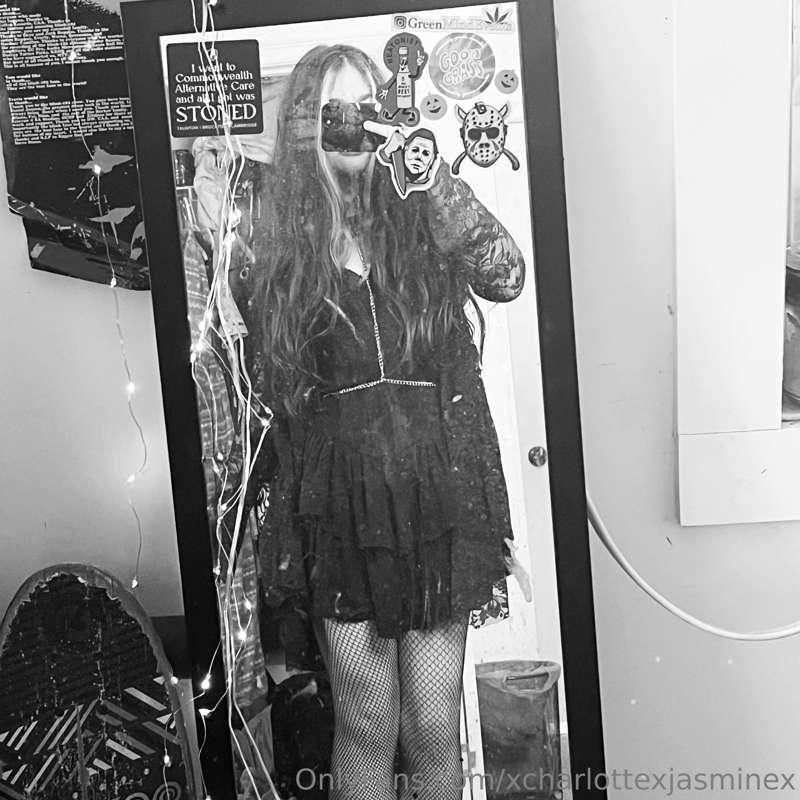 🖤🖤🖤🖤