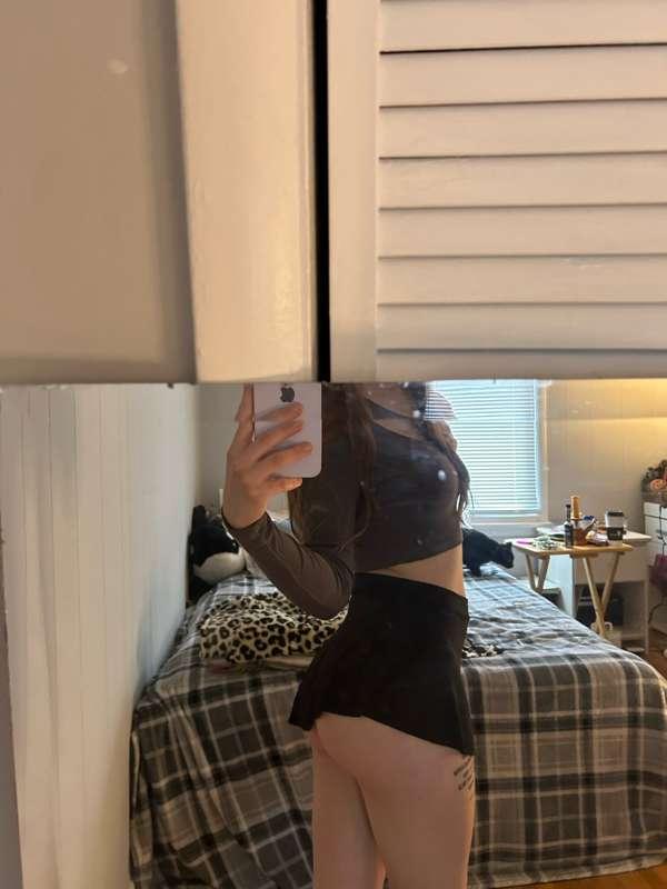 i used to get bullied for having such a big ass :(