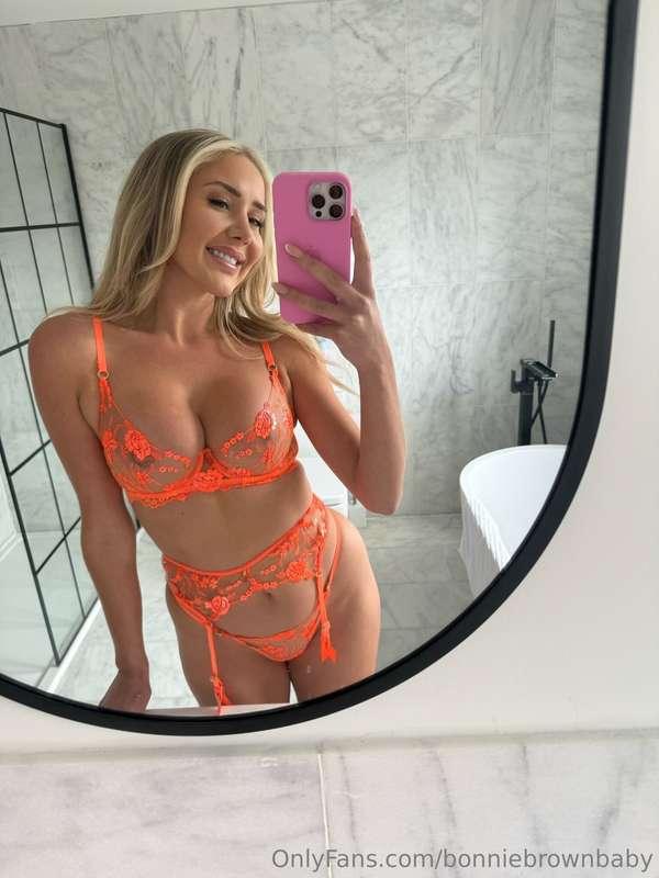 Does orange suit me? 