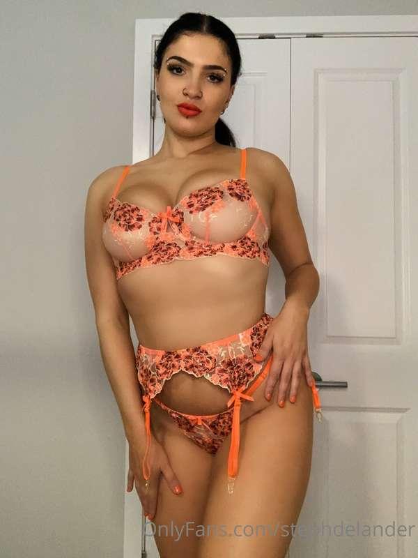 Are you into Lingerie or Bikinis? 🤔🔥