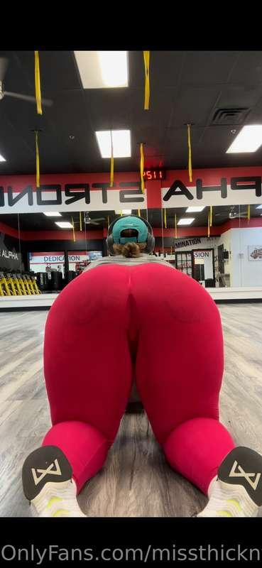 Booty for days