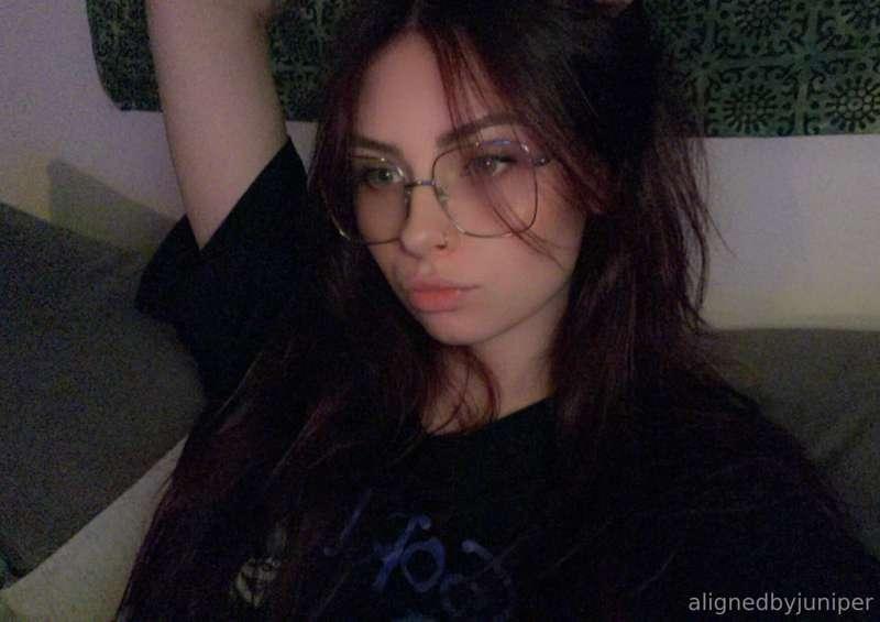 Netflix on the couch with me? 🤞📺