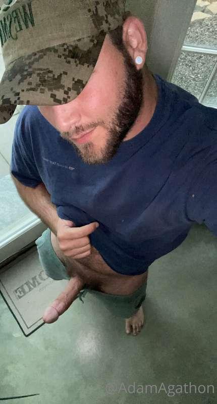 Bad weather this morning. Couldn’t go fishing. Did rub one o..