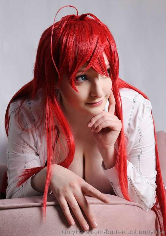 Rias Gremory at your service! I've been asked to cosplay her..