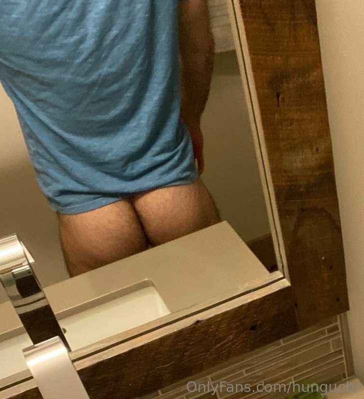 Did you say hairy butt? 🍑👀
