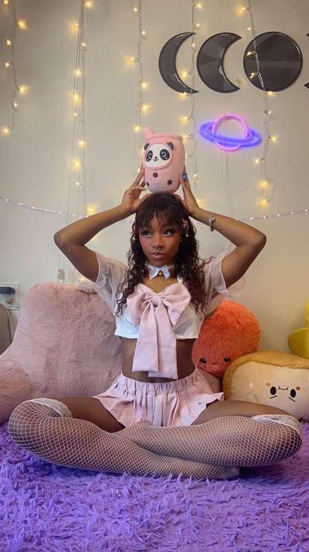 A new plushie has been added to my collection 😝