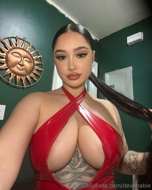 eyes up here!