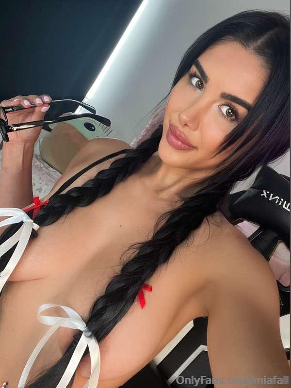 Guess what I’m wearing 🤭