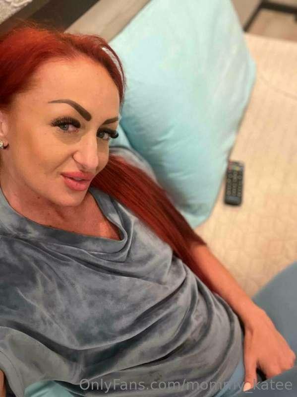 Honey, don't keep me waiting, go make your mommy happy!💋💋