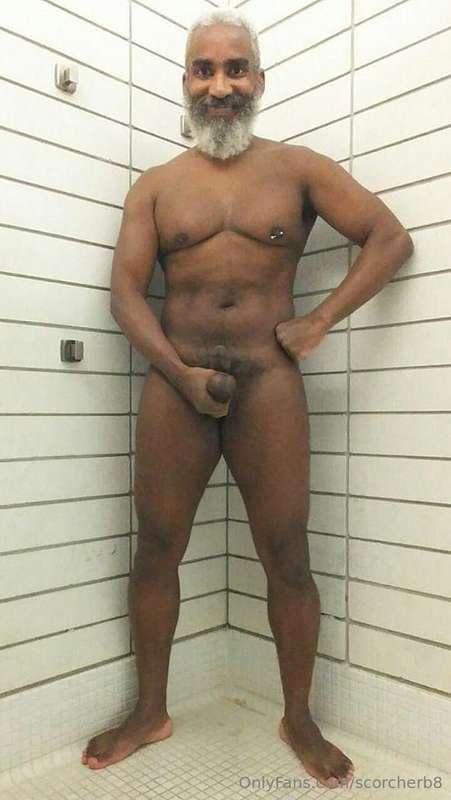 Testicles Tuesday!#beard #musculardaddy #gay #feet #gaycruis..